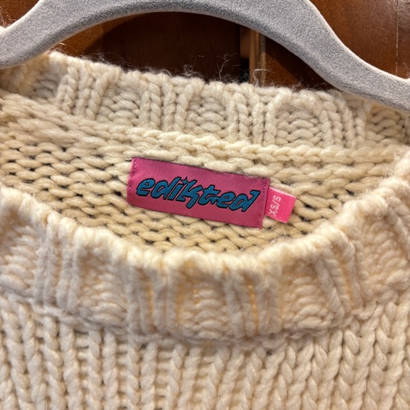Edikted Mega Star Cropped Knit Sweater - Picture 3 of 4